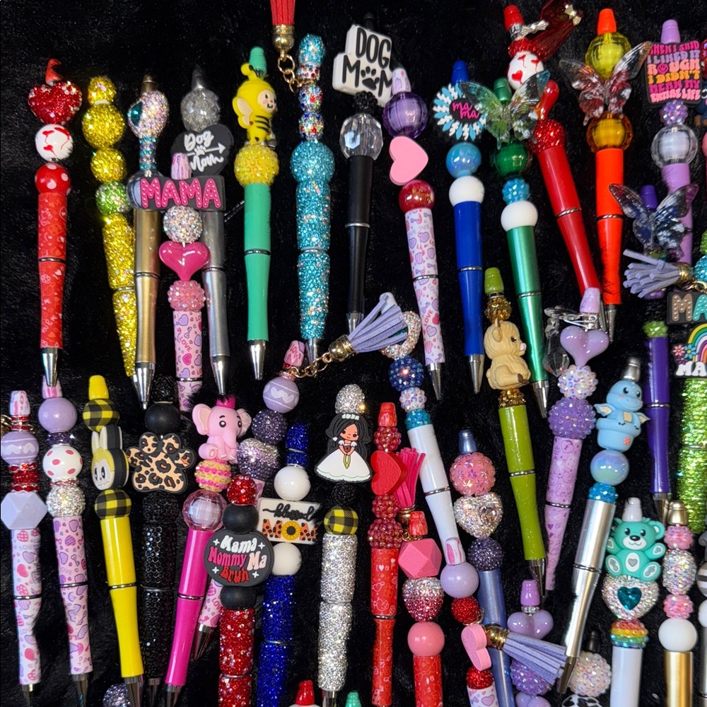 Custom Glam Pens Price for 1️⃣ one 🖊️💎 - Picture 7 of 10